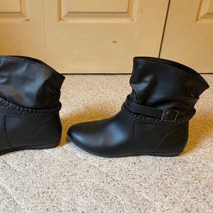 American Eagle Booties